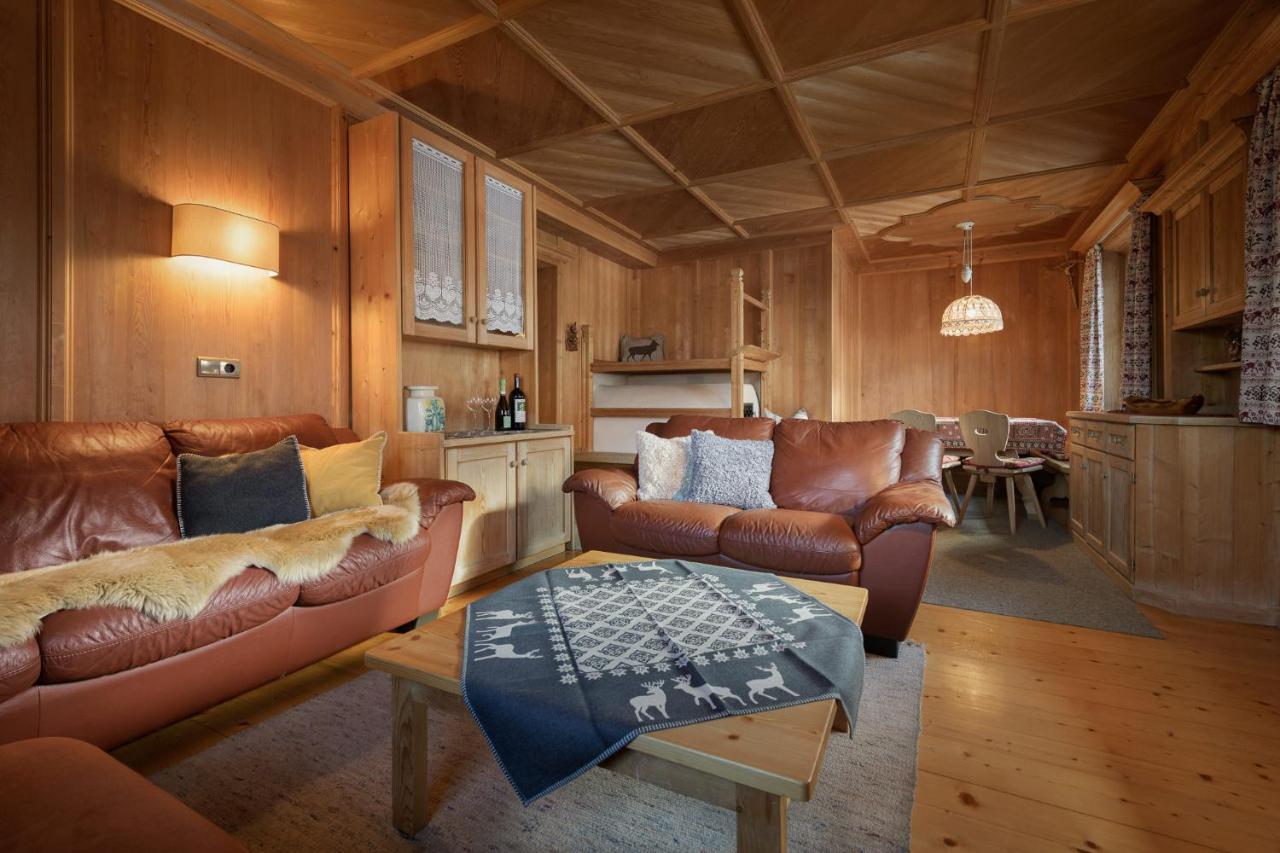 Apartments Heritage House Margherita Santa Cristina Val Gardena ภายนอก รูปภาพ